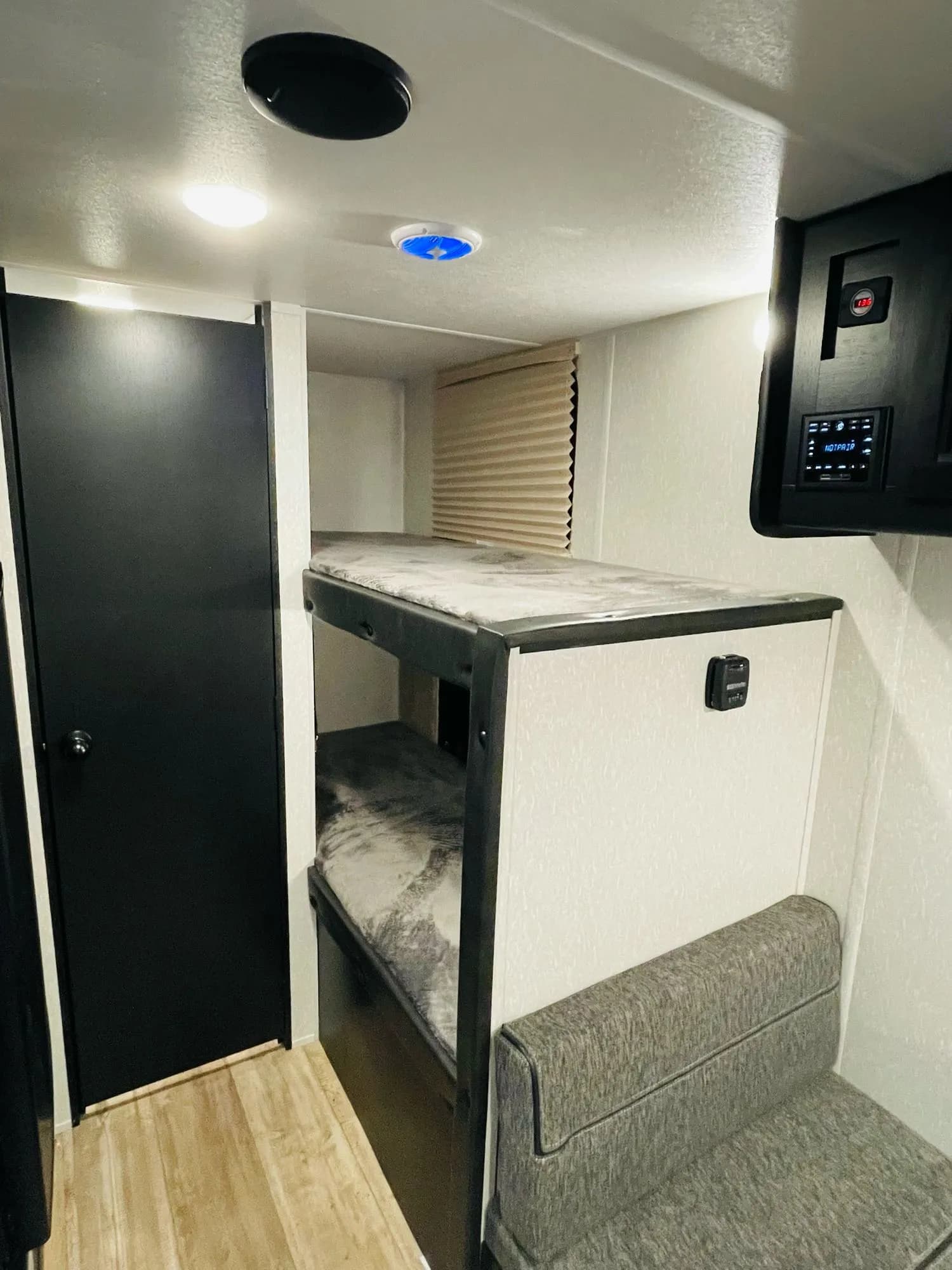 Blue Light Special — photo 5